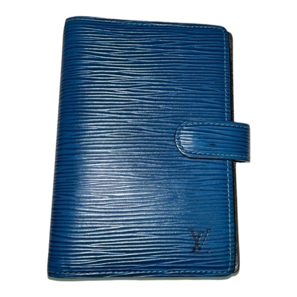 LOUIS VUITTONBlue Epi leather SmallRing Agenda Cover.
